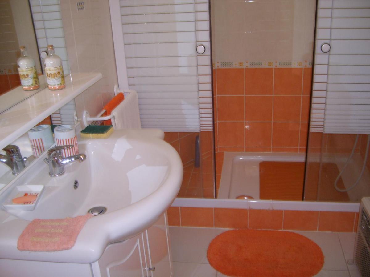 Mas Des Citronniers Bed & Breakfast *